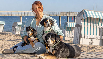 gruppenbild-hunde-und-sonja